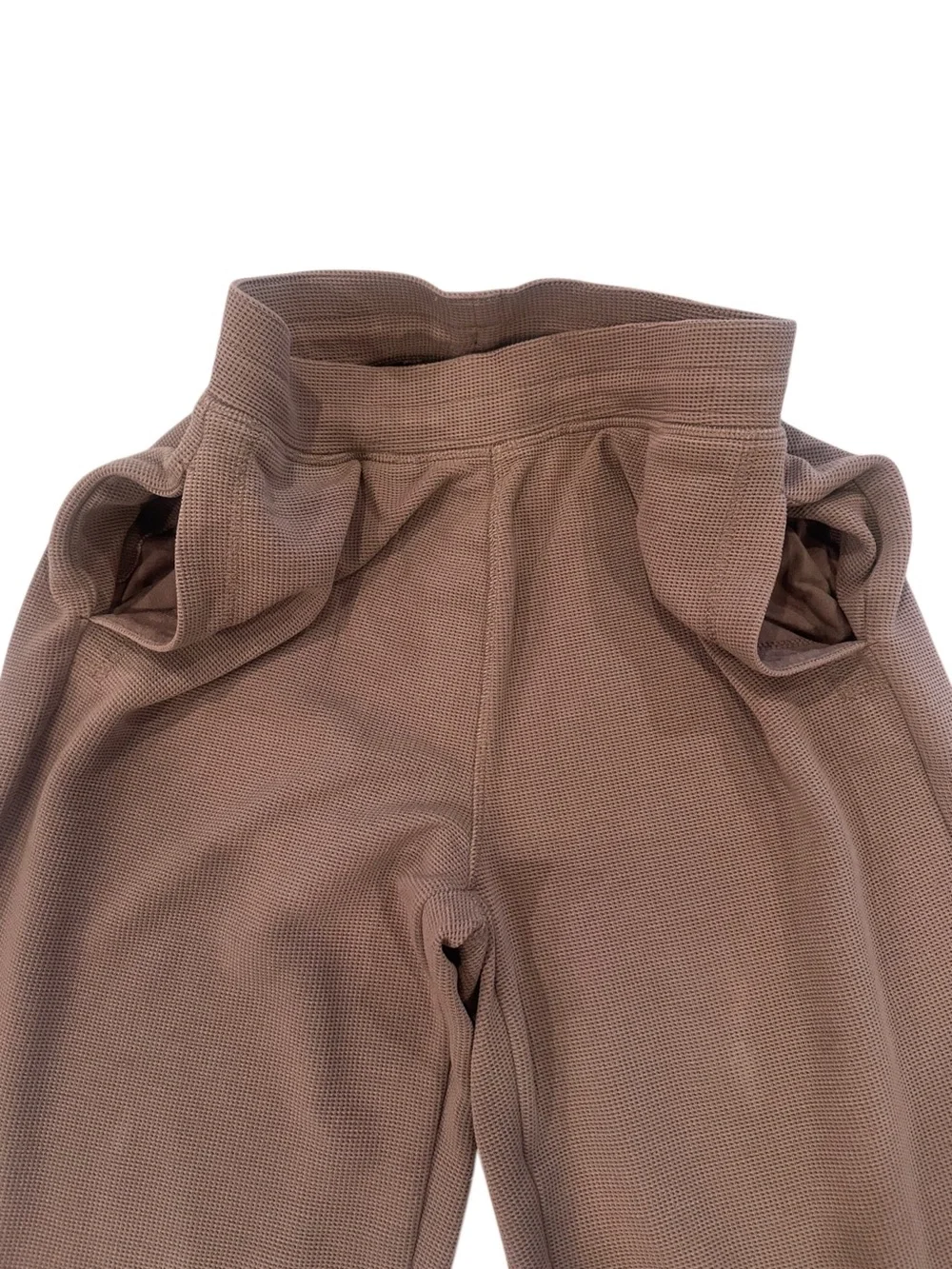 Alo Women's Brown Waffle Crop Top & Pants Set - Picture 9 of 13